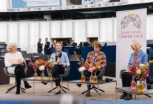 World Forum for Democracy: «Демократия = Мир?»