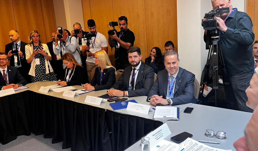 Round Table "Development of Energy Corridors in the Three Seas Region"
