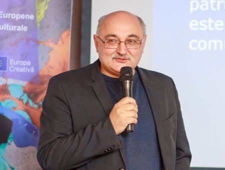 Культура в эпоху «короны» Культура в эпоху «короны»