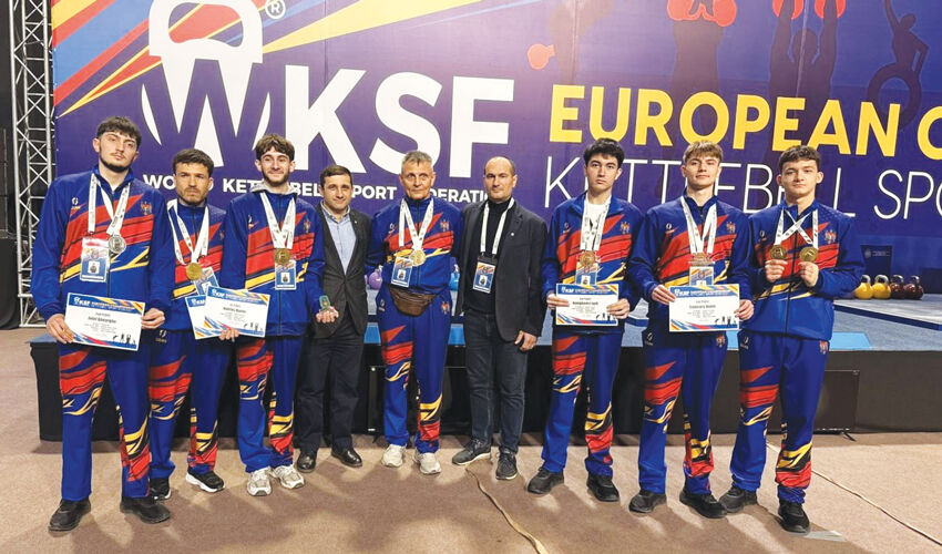 Kettlebell lifters moldoveni s-au clasat printre primii 5 de pe continent Kettlebell lifters moldoveni s-au clasat printre primii 5 de pe continent