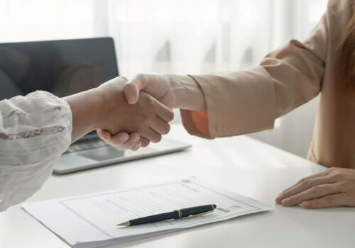 Мораторий не помешает нанимать остро необходимые кадры