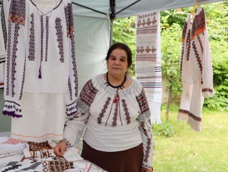 Алтица, словно птица…