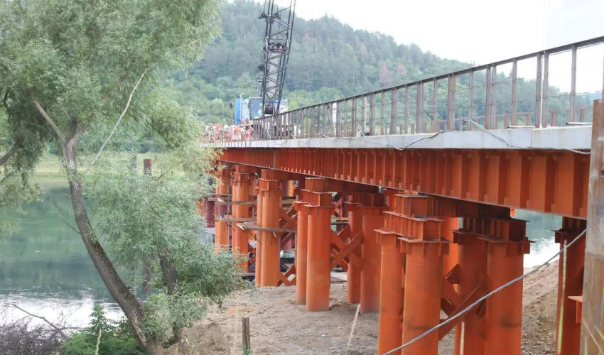 Construction of the Yampil–Cosăuți Bridge is nearing completion Yampol–Koseuts Bridge