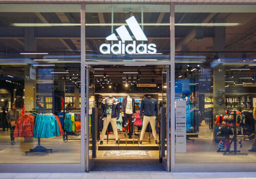 Adidas sparge piața: Factory Outlet ca un nou motor a pieții de retail din Moldova
