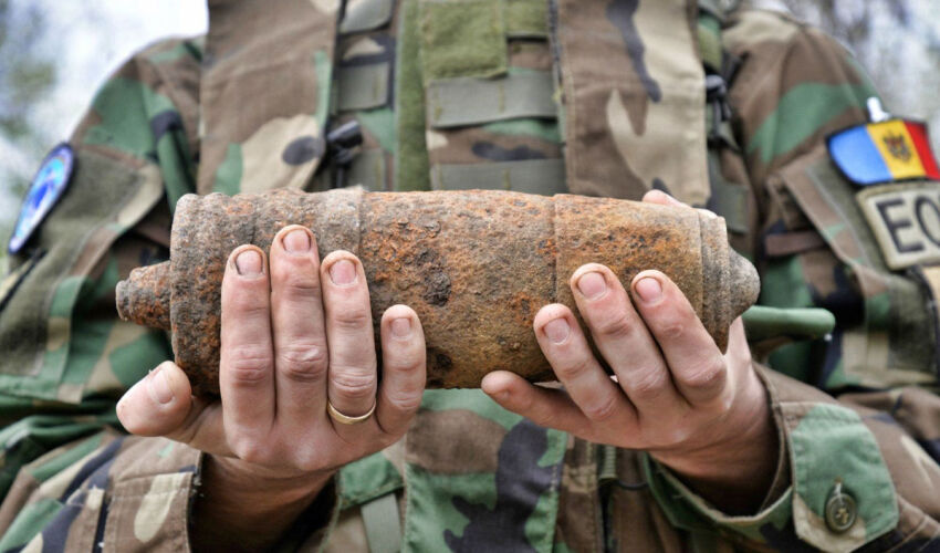 In July, National Army bomb disposal experts cleared and destroyed 13 explosive devices Moldovan bomb disposal experts