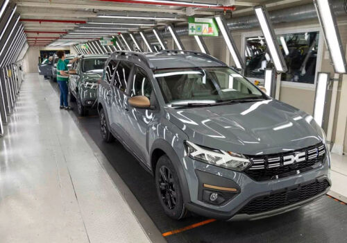 Producătorii auto din România nu reușesc să se mențină la niveluri record