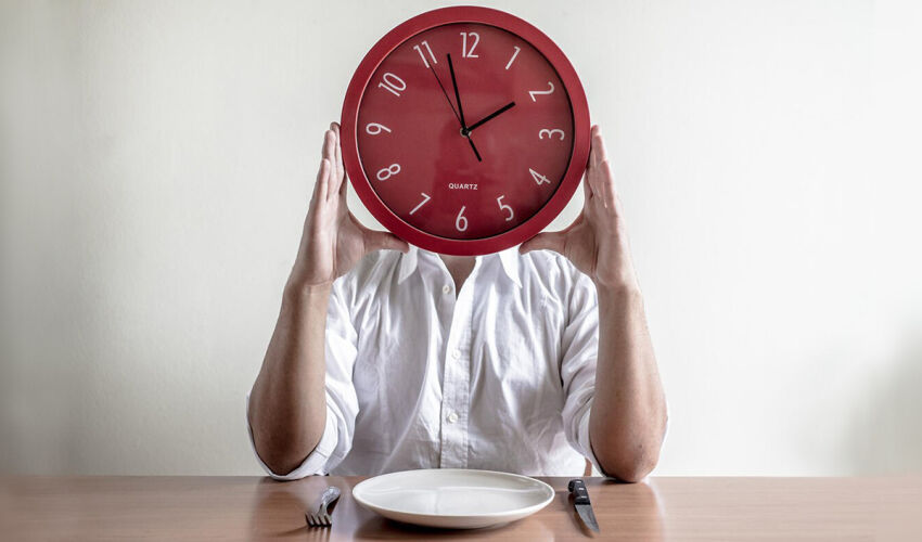 The timing of meals affects the rate of aging meal time
