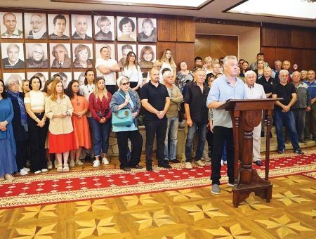Атака на театр Чехова Атака на театр Чехова