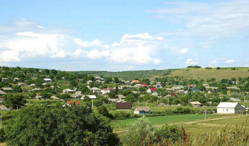 „Satul european” cu o față moldovenească Satul moldovenesc Cojușna