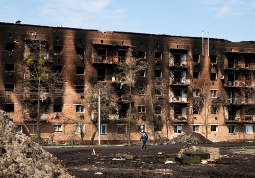 Жертвы среди мирного населения Украины выросли за год на 35% Жертвы среди мирного населения Украины выросли за год на 35%