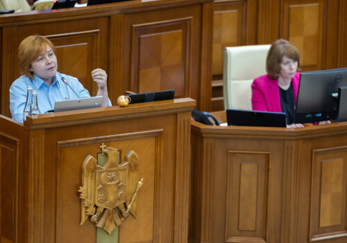 Ceapa ca argument: Parlamentul a sprijinit proiectele de lege privind lanțurile scurte de aprovizionare și protecția agricultorilor Ceapa ca argument: Parlamentul a sprijinit proiectele de lege privind lanțurile scurte de aprovizionare și protecția agricultorilor