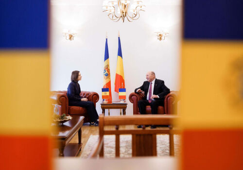 Maia Sandu i-a acordat cetățenia Republicii Moldova lui Traian Băsescu