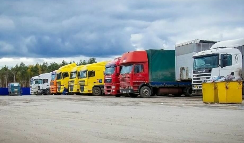 parcare pentru camioane