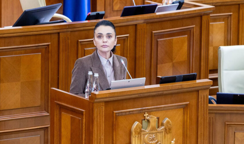 Parliament creates a commission