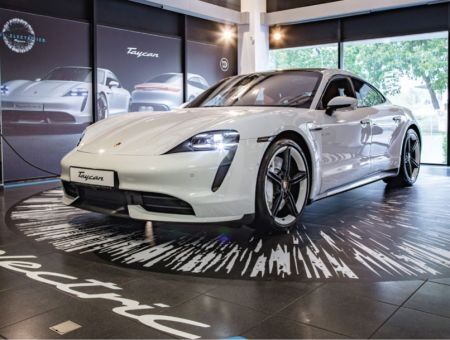 10 лет Porsche в Молдове 10 лет Porsche в Молдове