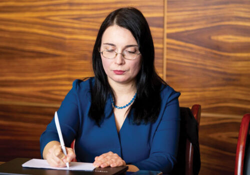 Contul de deficit: pe marginea abisului