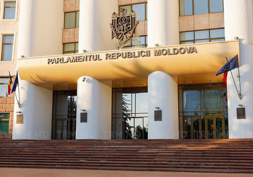 AmCham a criticat procesul legislativ din Moldova
