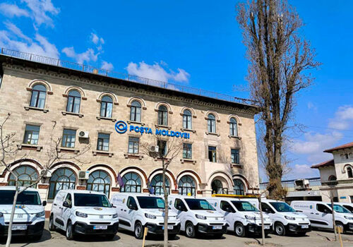 Poșta Moldovei continuă să își reînnoiască parcul auto