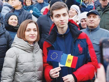 Празднования в начале пути Празднования в начале пути