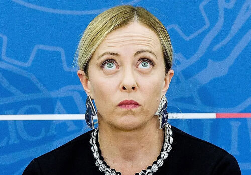 „Cetățenii sunt mai importanți decât armele”: Italia reduce împrumuturile pentru apărare „Cetățenii sunt mai importanți decât armele”: Italia reduce împrumuturile pentru apărare