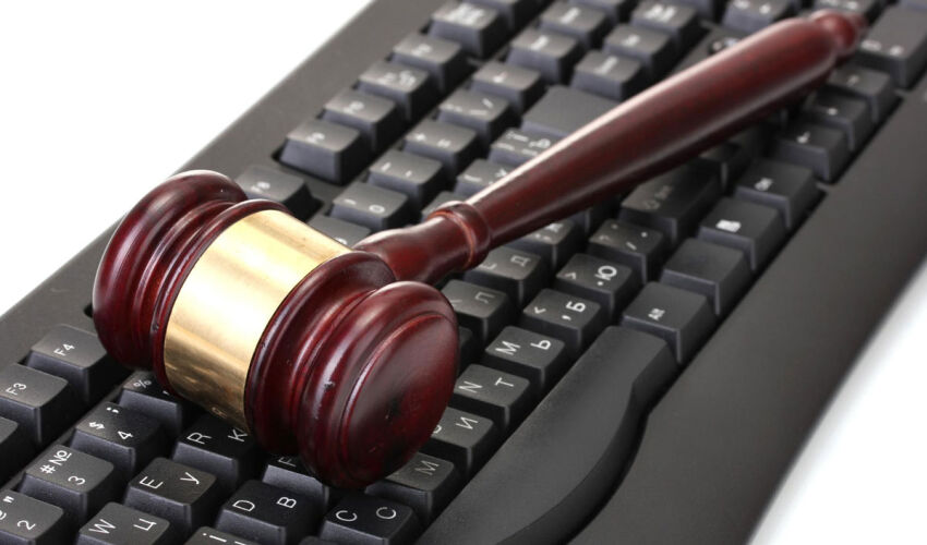 Спор вокруг странового домена продолжается разбирательства вокруг Интернета