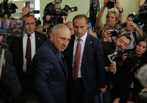 Alegeri în Armenia: „bombe”, prietenie „instituțională” cu Rusia și vestea „plăcută” din UE