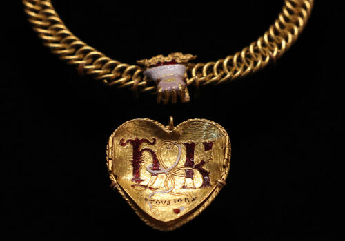 Muzeul britanic răscumpără inima lui Tudor pentru 3,5 milioane de lire sterline Muzeul britanic răscumpără inima lui Tudor pentru 3,5 milioane de lire sterline