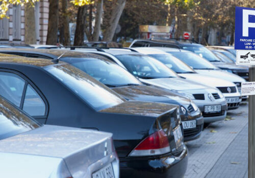 O lege specială va rezolva problema parcărilor