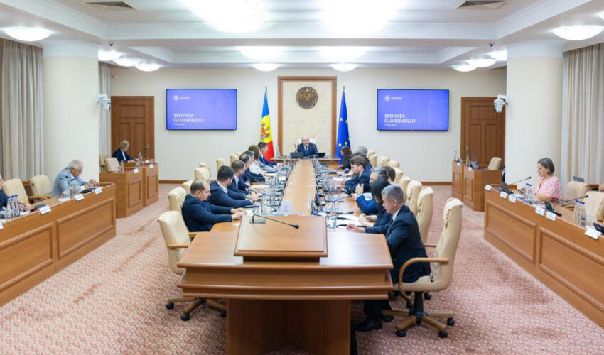 Ministers and deputy prime ministers will lose some of their powers Moldovan government meeting