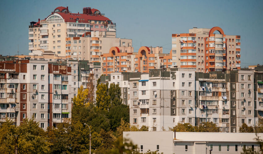 Mii de locuitori se confruntă cu riscuri din cauza stării locuințelor lor case în Chișinău