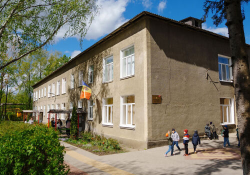 With UNICEF support, sanitary conditions in Moldovan schools are improving