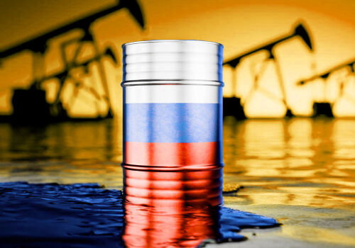 Трамп временно снял санкции с российской нефти