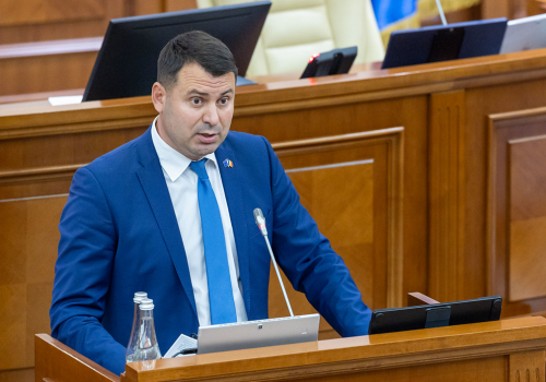 În Parlament s-a cerut prezentarea raportului privind extracția de petrol și gaze în sudul țării În Parlament s-a cerut prezentarea raportului privind extracția de petrol și gaze în sudul țării