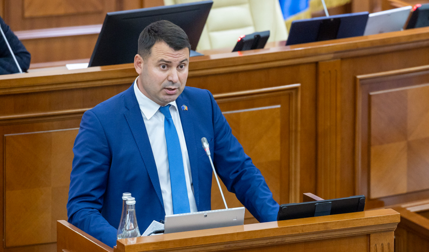 Parliament has demanded a report on oil and gas production in southern Moldova Vasile Costiuc