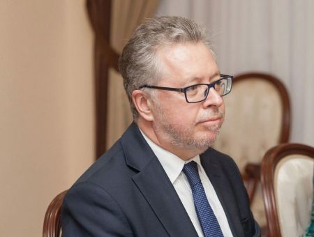 Помощь Франции растет