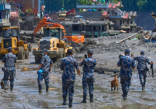 În Nepal, peste 600 de persoane și-au pierdut viața în urma inundațiilor