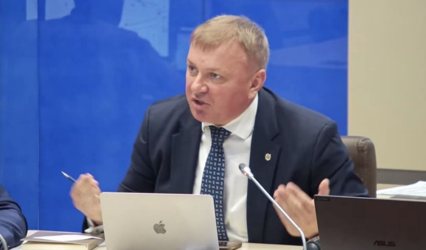 Депутат Константин Куюмжу