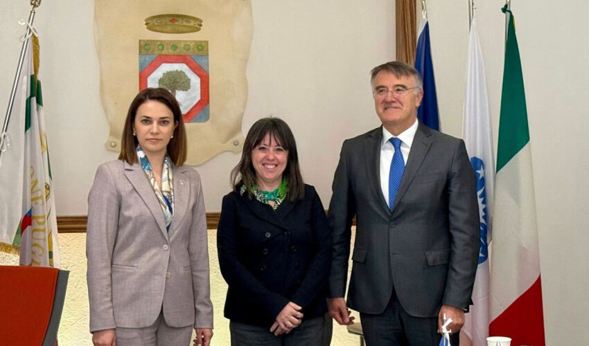 Fermierii moldoveni din Italia pentru integrare europeană: 4 milioane de euro în 3 ani Ludmila Katlabuga și Biagio Di Terlizzi