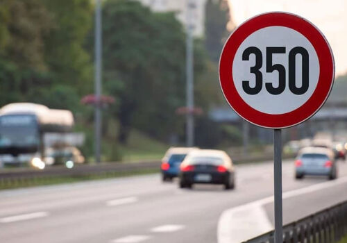 Război în Iran? Încetiniți. Germania propune limite de viteză Război în Iran? Încetiniți. Germania propune limite de viteză