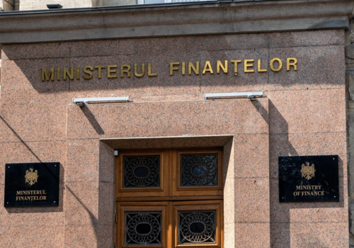 Ministerul Finanțelor nu a scăpat de critici Ministerul Finanțelor nu a scăpat de critici