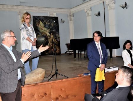 Театр научит детей умнеть Театр научит детей умнеть