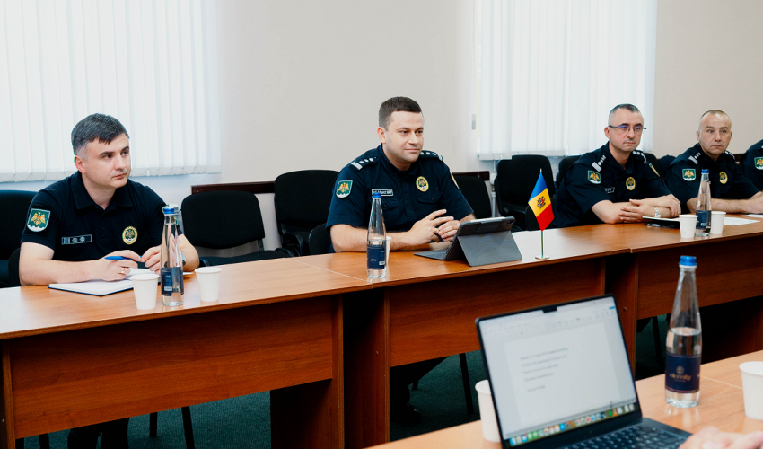 Border Police Are Learning to Manage Biometric Data police
