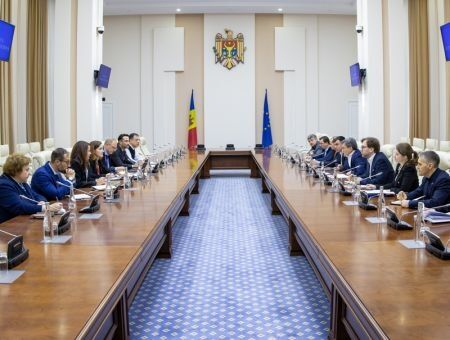 Миссия МВФ обсуждает прогресс