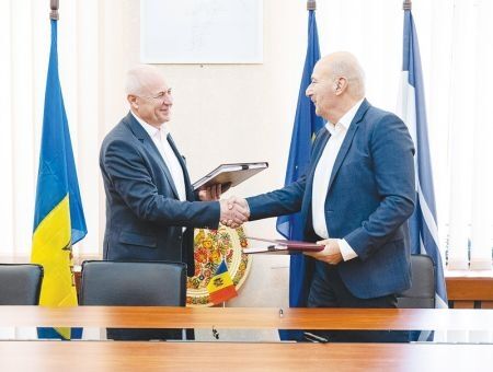 ЕС выделил деньги на «Линию солидарности» ЕС выделил деньги на «Линию солидарности»