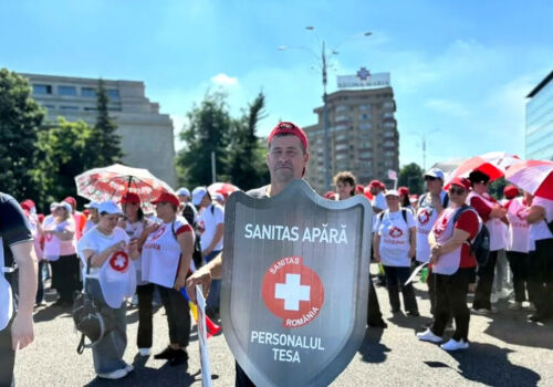 În România, personalul medical a intrat în grevă. Deocamdată, este vorba de o grevă de avertisment În România, personalul medical a intrat în grevă. Deocamdată, este vorba de o grevă de avertisment
