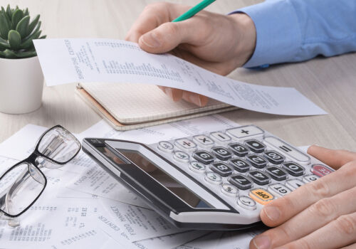 Guvernul moldovean cere instituțiilor să reducă costurile de transport cu 20 la sută Guvernul moldovean cere instituțiilor să reducă costurile de transport cu 20 la sută