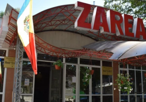 Au fost scoase la licitație publică hotelul „Zarea” și două edituri