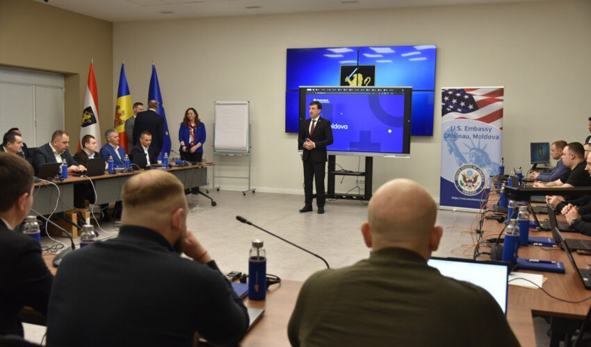 FBI instruiește forțele de ordine moldovenești pentru a investiga criptomonedele Seminar FBI