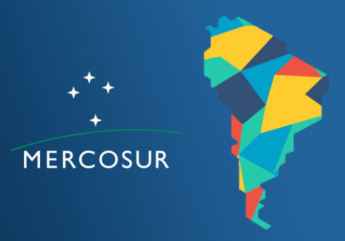 Comisia Europeană promovează un acord controversat cu Mercosur