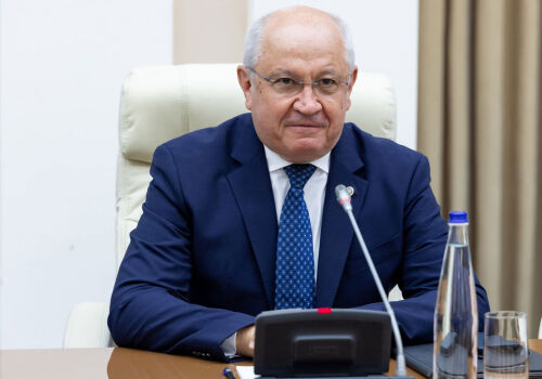 Guvernul suspendă concursul de la Moldtelecom și îngheață scutirile pentru întreprinderile de stat